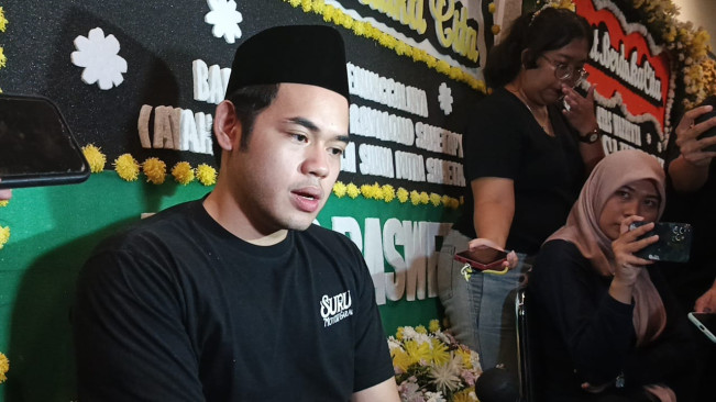 Raya Sahetapy Jelaskan Alasan Salatkan Sang Ayah di Masjid Istiqlal, Ternyata Karena Hal Ini