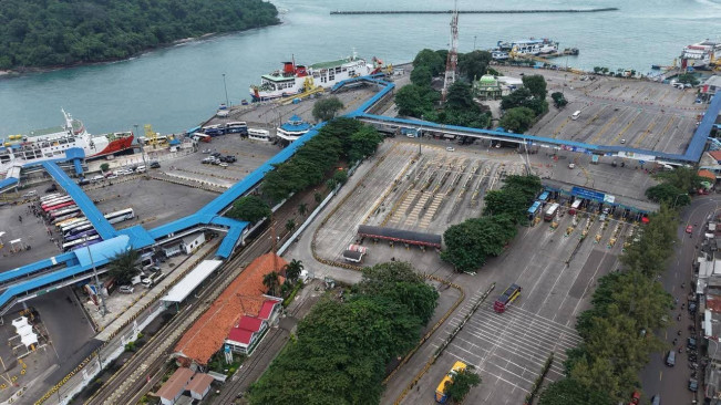 Arus Balik, Terpantau Peningkatan Volume Kendaraan Pribadi di Pelabuhan Merak