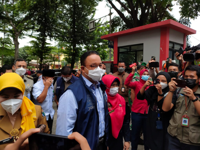 Gubernur Anies: 10.000 Anak Terdaftar Vaksinasi di Sekolah dan Puskesmas