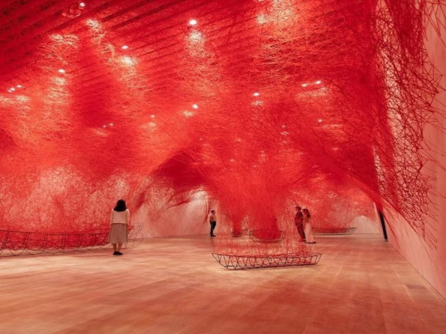 Museum MACAN Gelar Pameran Tunggal Karya Chiharu Shiota