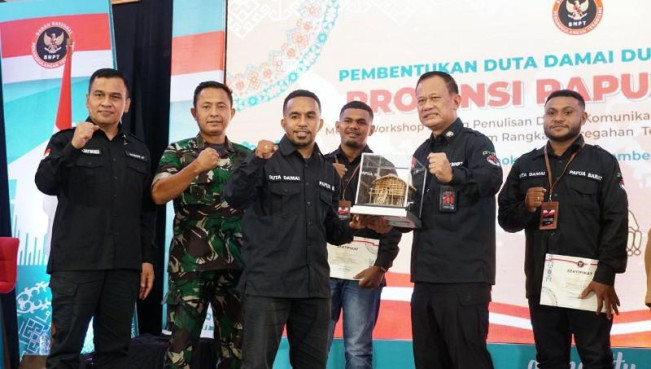 BNPT Kukuhkan Duta Damai Dunia Maya Regional Papua Barat