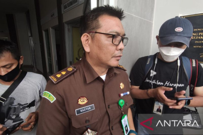 Tuntut Pelaku Pemerkosaan Anak Asal-asalan, Kajari Lahat Dimutasi