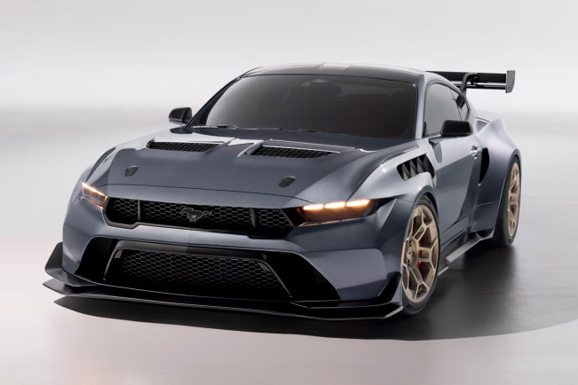 Ford Mustang GTD 2025, Mobil Balap untuk Jalan Raya
