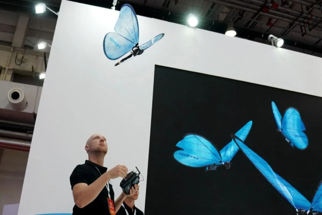 Robot Kupu-kupu Hadir di World Robot Conference 2023