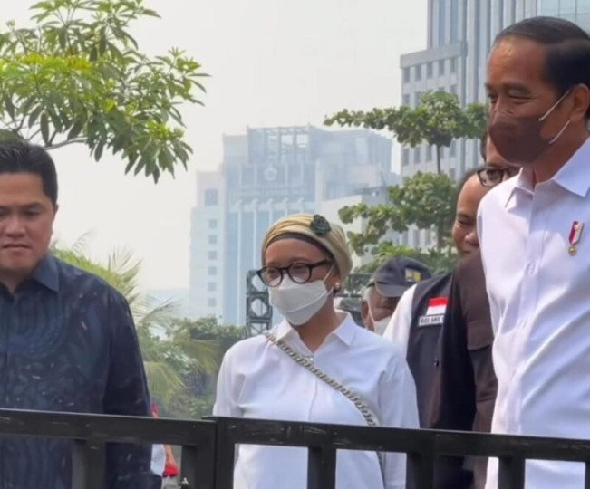 Presiden Jokowi Kenakan Masker Saat Tinjau <i>Venue</i> KTT ASEAN