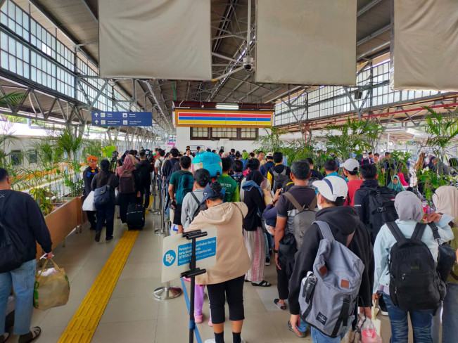 Jelang Pencoblosan, Setengah Juta Tiket Kereta Api Ludes Terjual