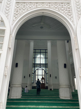 Masjid Ramlie Musofa, Magnet Pengunjung yang Datang dari Luar Kota