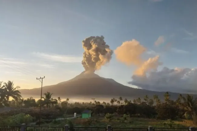 Korban Erupsi Gunung Lewotobi Laki-Laki Mulai Tinggalkan Posko Pengungsian