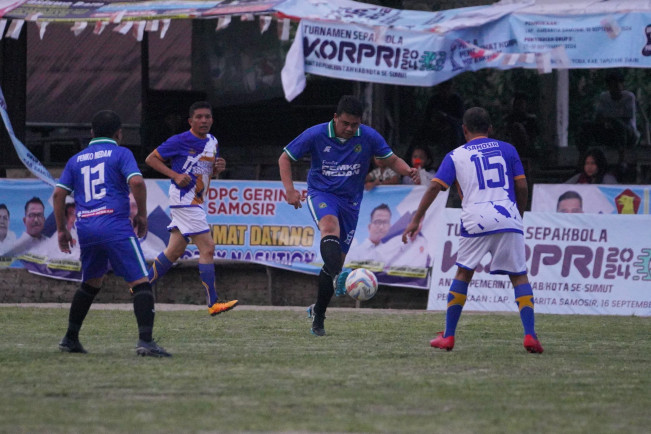 Turnamen Sepak Bola Korpri Se-Sumut, Bobby Nasution Disambut Warga Samosir