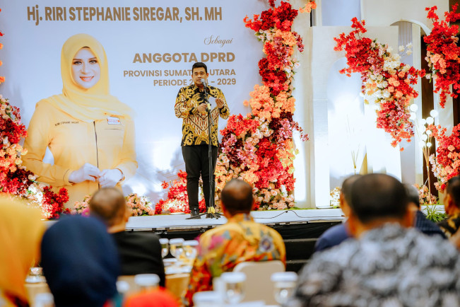 Momen Bobby Nasution dan Edy Rahmayadi Bertemu di Acara Syukuran Pelantikan Anggota DPRD Sumut