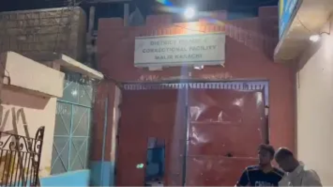 Penjara Karachi. [X/@naaz_mahar]