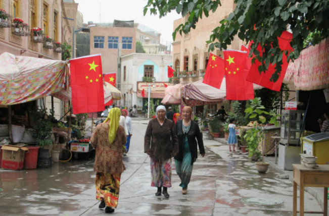 Warga muslim di Xinjiang, China. (warontherocks)