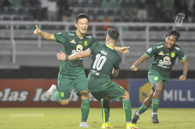 Aji Santoso Beberkan Kunci Kemenangan Persebaya Atas Persita