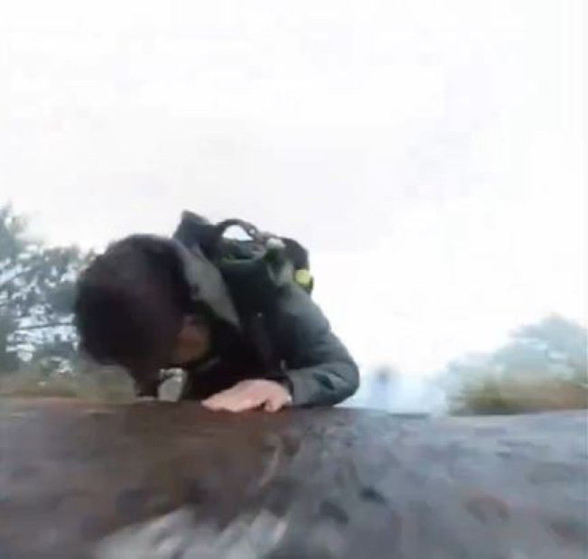 Viral Pendaki Gunung Rekam Detik-detik Dirinya Terperosot Saat Mendaki Gunung