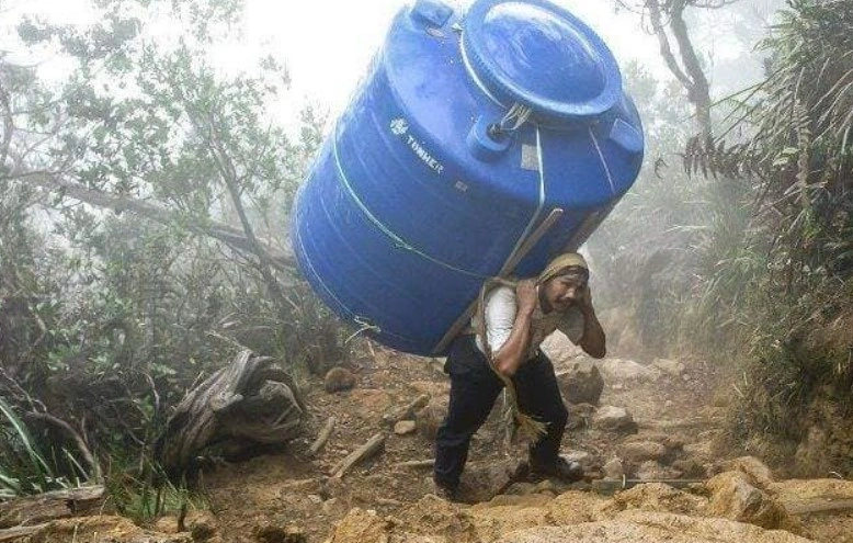 Porter Legendaris Kinabalu yang Bawa Tangki Air 50kg Meninggal Dunia