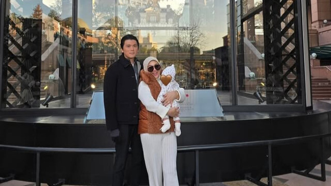 Potret Putri Cantik Syahrini dan Reino Barack saat Jalan-Jalan di Jepang