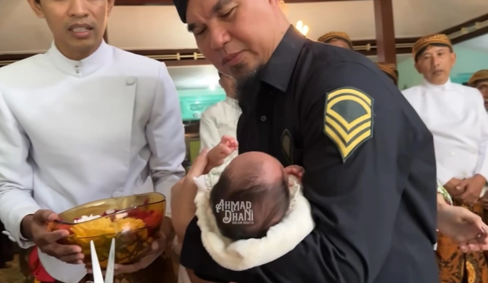 Dhani dan Mulan Punya Bayi Lagi, Diberi Nama Siti Aminah, Diadopsi dari Solo