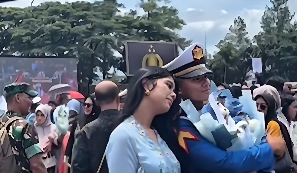 Almira Tunggadewi Yudhoyono atau Aira hadiri wisuda Rizky Bantayan di Magelang. [Instagram]