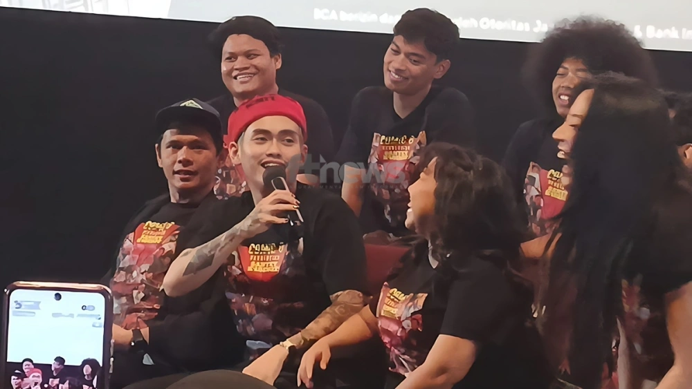 Dapat Peran Konglomerat, Mister Aloy Grogi Adu Akting dengan Indro Warkop di Film Comic 8 Terbaru