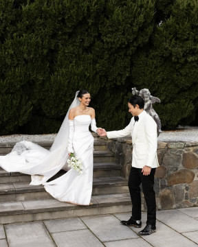 Momen intimate pernikahan Amanda Rawles dan Adriel Susanteo. (Instagram/@amandarawles)