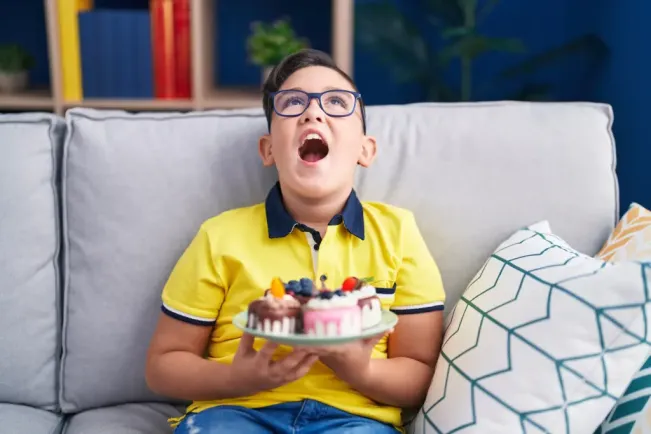 Makanan Manis Bagi Anak Menyebabkan Hiperaktif, Benarkah?