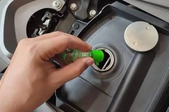 Analisis Pakar Itb Efek Samping Minyak Kayu Putih Jika Dicampur Pertalite