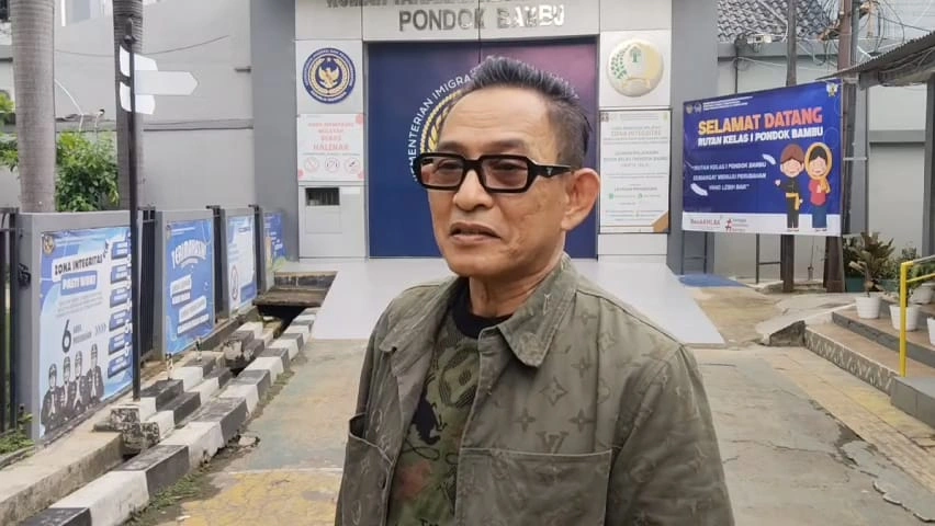 Andi Syarifuddin, pengacara Nikita Mirzani di Pondok Bambu pada, Kamis (13/11/2025) [FTNews/Raka]