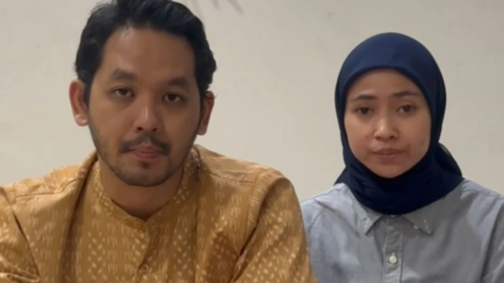 Heboh Tumbler Tuku Hilang di KRL, Anita Dewi dan Suami Akhirnya Minta Maaf