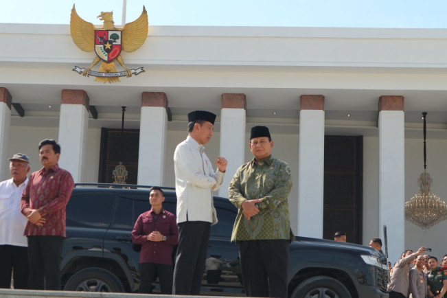 Kata Puitis Hasyim Asy'ari Demi Hasrat Birahi: Kalah Kahlil Gibran