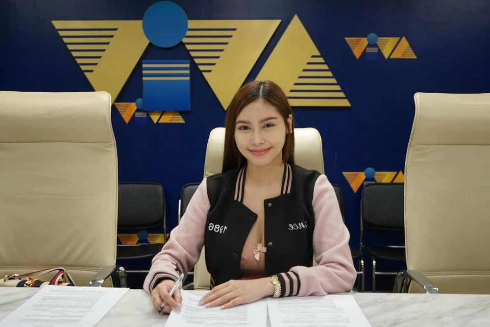 Profil Apple Dy, Ratu Vivamax yang Jadi Penerus Angeli Kang