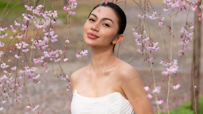 Ariel Tatum Tuai Pujian Karena Tak Mau Bikin Konten Ekslusif di Instagram