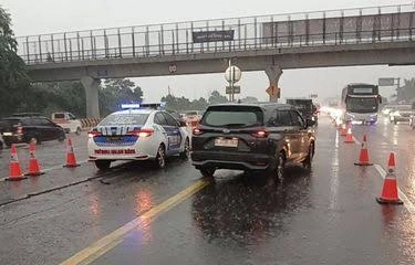Hujan Turun, Jalan Aspal dan Beton Jadi Titik Rawan Kecelakaan