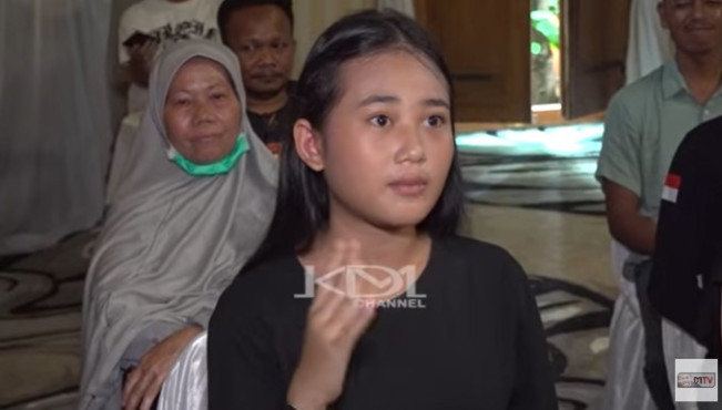Biografi dan Agama Aura Cinta, Remaja yang Viral karena Menolak Kebijakan Hapus Wisuda Sekolah oleh KDM