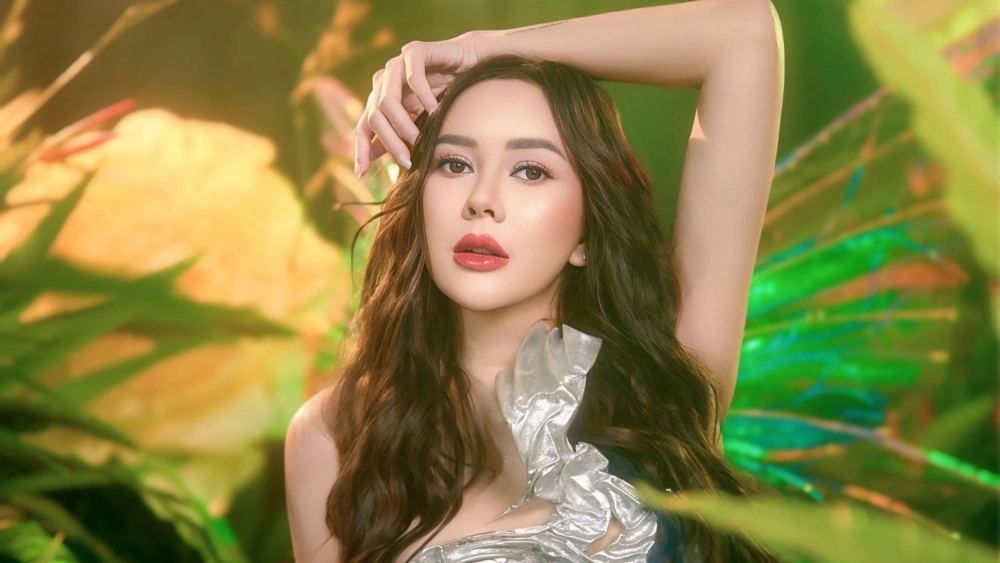 Aura Kasih. [Ig Aurakasih]