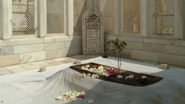 Kota di India Berlakukan Jam Malam Setelah Kelompok Hindu Tuntut Bongkar Makam Penguasa Muslim Abad 17