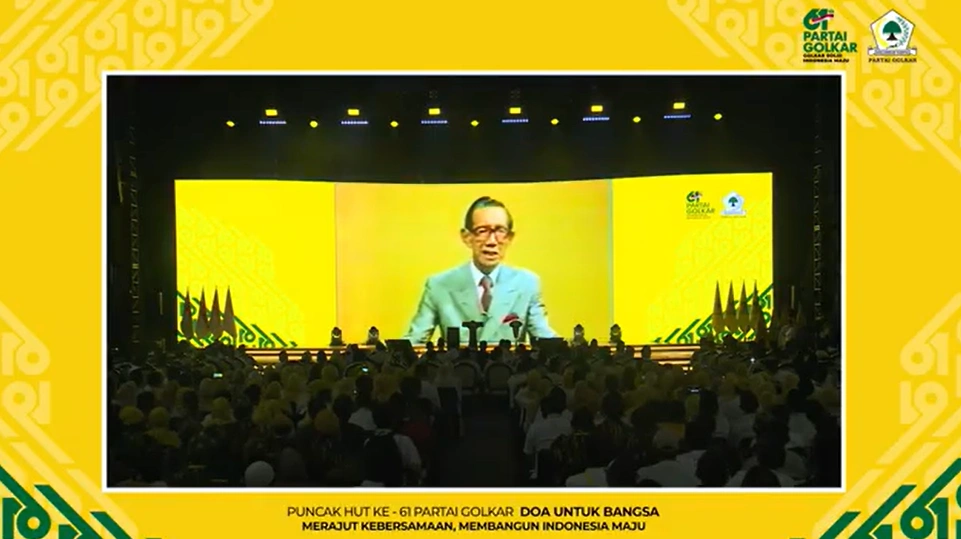 Video Soemitro Djojohadikusumo, ayah Presiden Prabowo, saat diputar dalam acara HUT ke-61 Partai Golkar di Istora Senayan, Jakarta, Jumat (5/12/2025) malam. [YouTube]