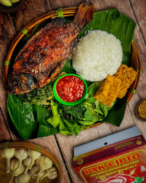 RM Ayam Goreng Pak Cipto. (Instagram)