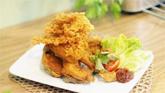 Ayam kremes. (Instagram)