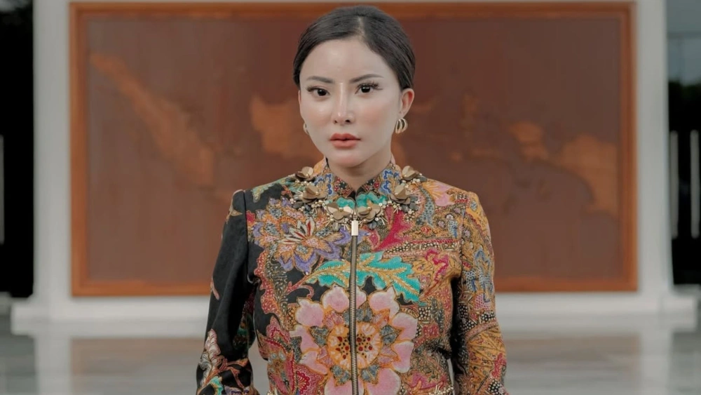 Ayu Aulia santai menanggapi pro-kontra statusnya sebagai staf Kemenhan. [Instagram]