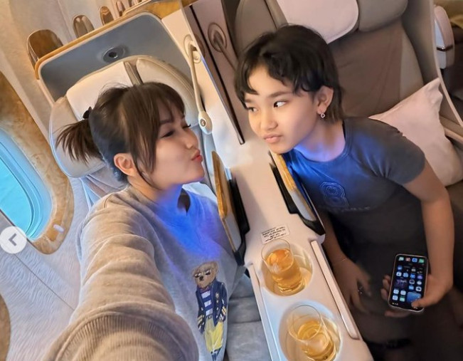 Perdana Naik First Class, Ayu Ting Ting Ternganga-nganga: Ya Allah
