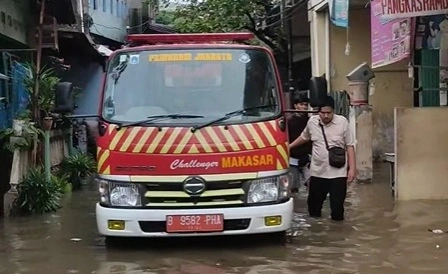 Puluhan RT di Jakarta terendam banjir. [Instagram]