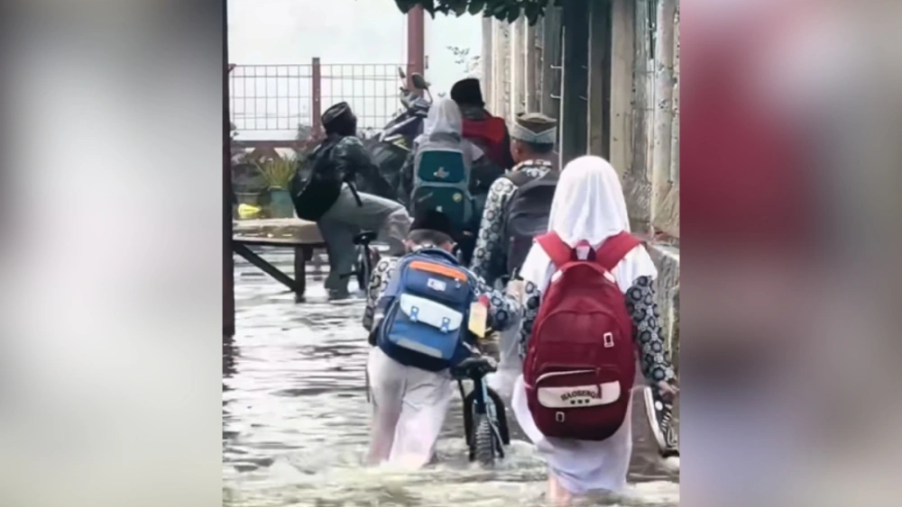 Pramono ke Warga Pesisir Jakarta: Puncak Banjir Rob Besok Pagi