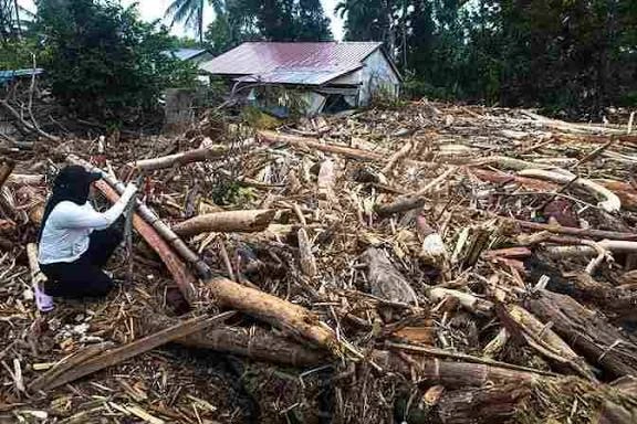 Banjir Terus Berulang Tata Kelola Lingkungan Sumatera Jadi Sorotan