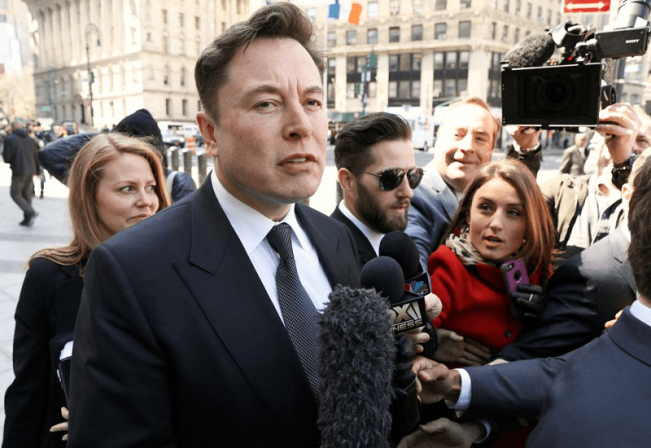 Elon Musk Ajak Pegawai Tesla Kerja Bareng di Twitter