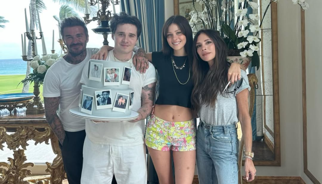 Potret Hangat Brooklyn Beckham dengan Victoria & David Beckham, Kini Dikabarkan Bersitegang