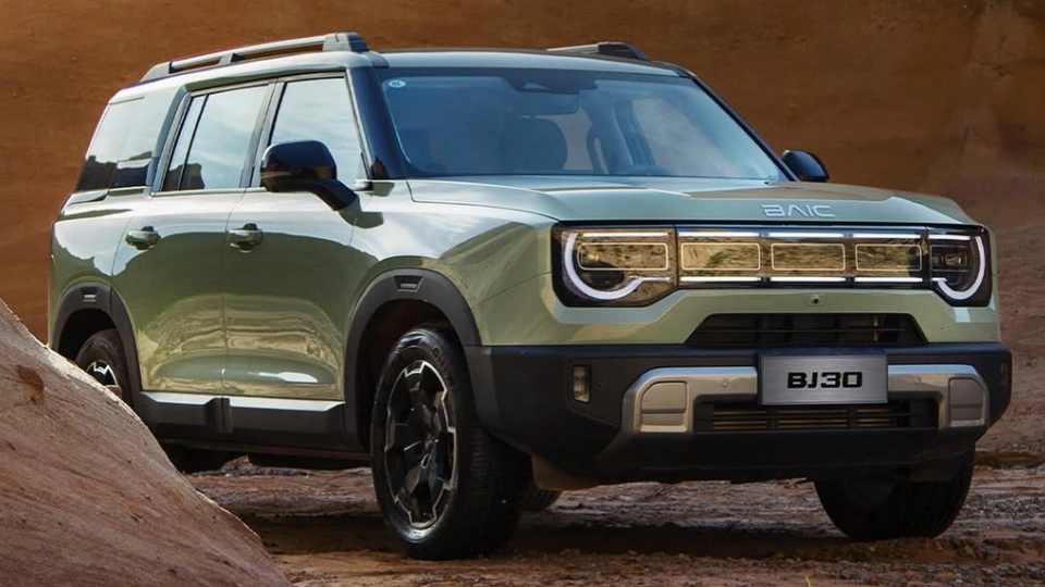 Mirip Ford Bronco tapi Lebih Irit, BAIC BJ30 Hybrid Resmi Mengaspal di Indonesia