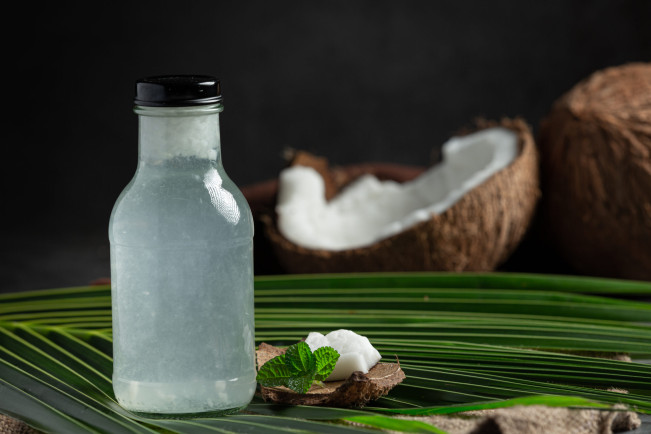 Segudang Manfaat Air Kelapa Dapat Pulihkan Tubuh