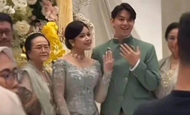 Pakai Adat Jawa, Brisia Jodie dan Jonathan Alden Resmi Lamaran