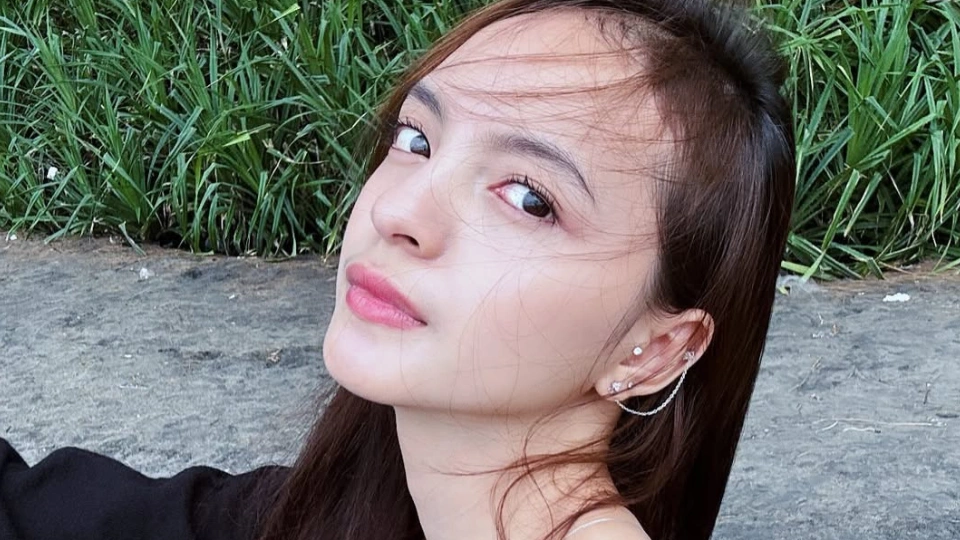Siapa Bunga Sartika? Sosok di Balik Suara Viral ‘Halo qha qha Permisi’ di TikTok