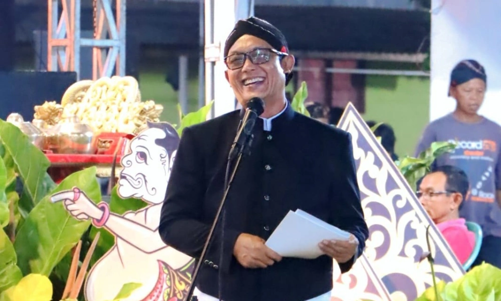 KPK memiliki waktu 1x24 jam untuk menentukan status Bupati Lampung Tengah Ardito Wijaya yang terkena OTT, Rabu (9/12/2025). [Dok. Pemkab Lampung Tengah]